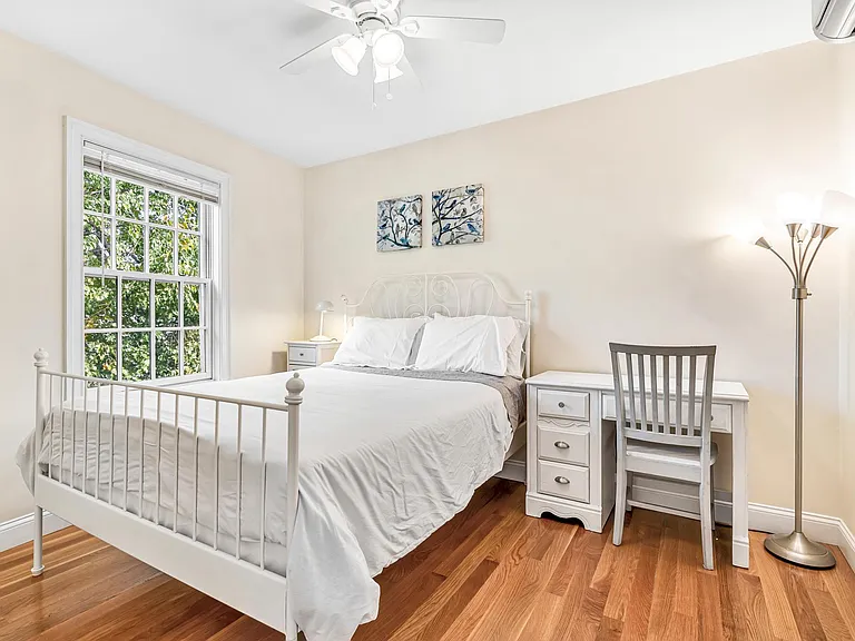 10 Bradbury St #10 — Photo 22