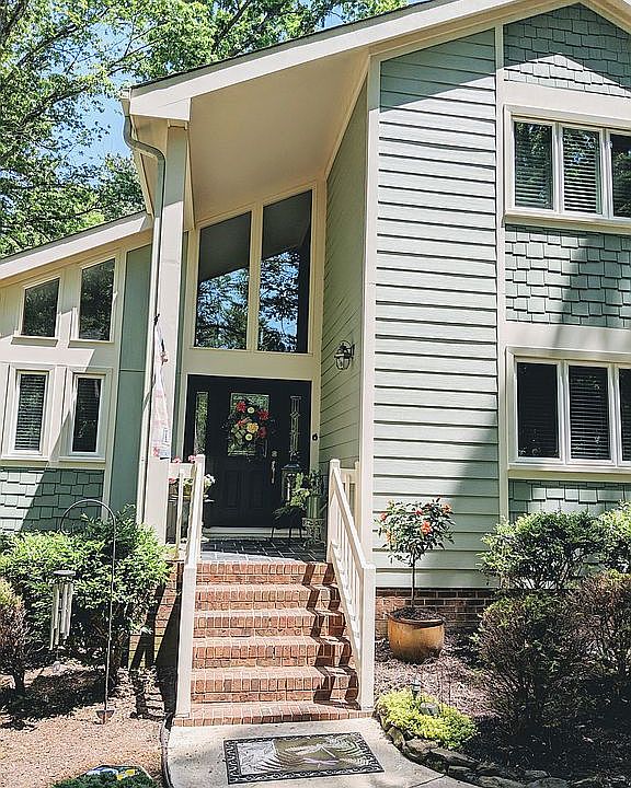 Front porch and entrance