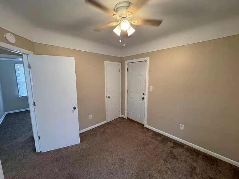 14754 Lydia Ave — Photo 36