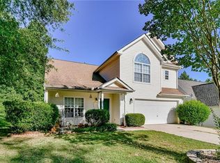 8023 Shiny Meadow Ln, Charlotte, NC 28215