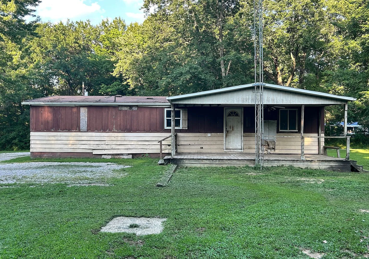 Now Available! - $690 Month / $900 Down Country setting. — Photo 1