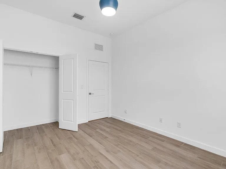 19742 Weathervane Way — Photo 24