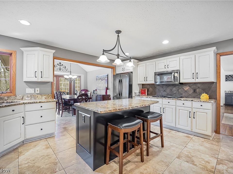9057 Regency Woods Dr, Kirtland, OH 44094 Zillow