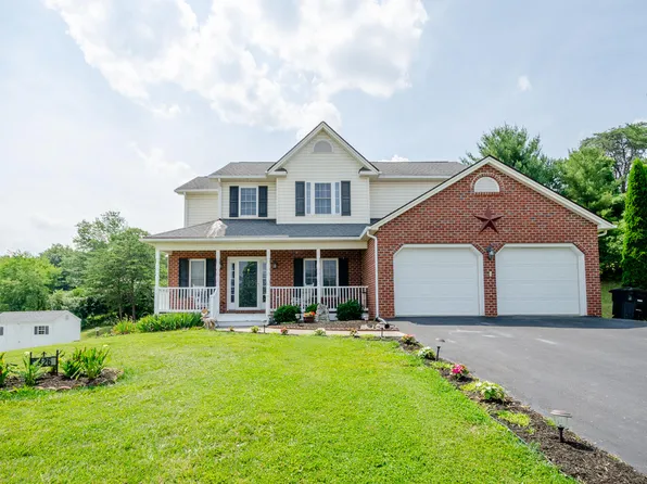 2826 Chateau Ct, Roanoke, VA 24012