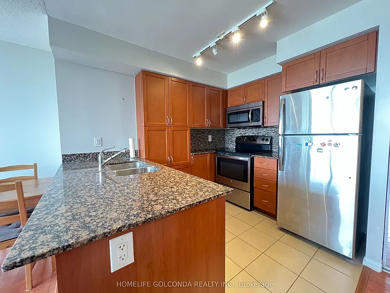 830 Lawrence Ave W #902 — Photo 3