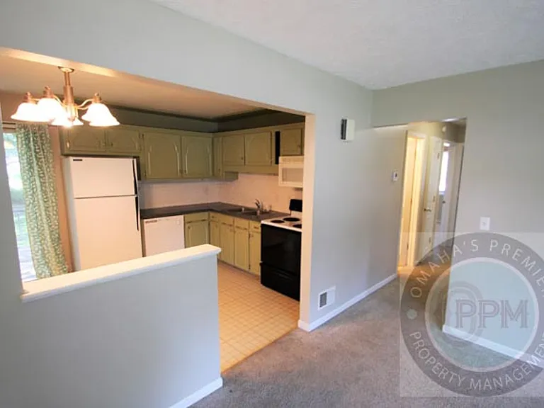 3442 S 88th St — Photo 3
