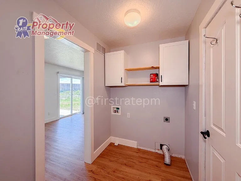 16042 N Saint Helens Dr — Photo 28