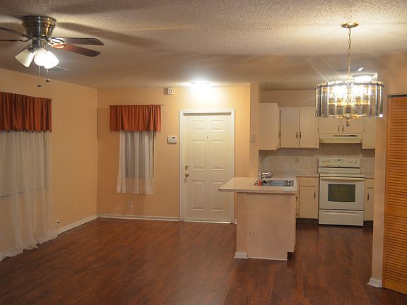 5th image of 517 NW 12th Ave