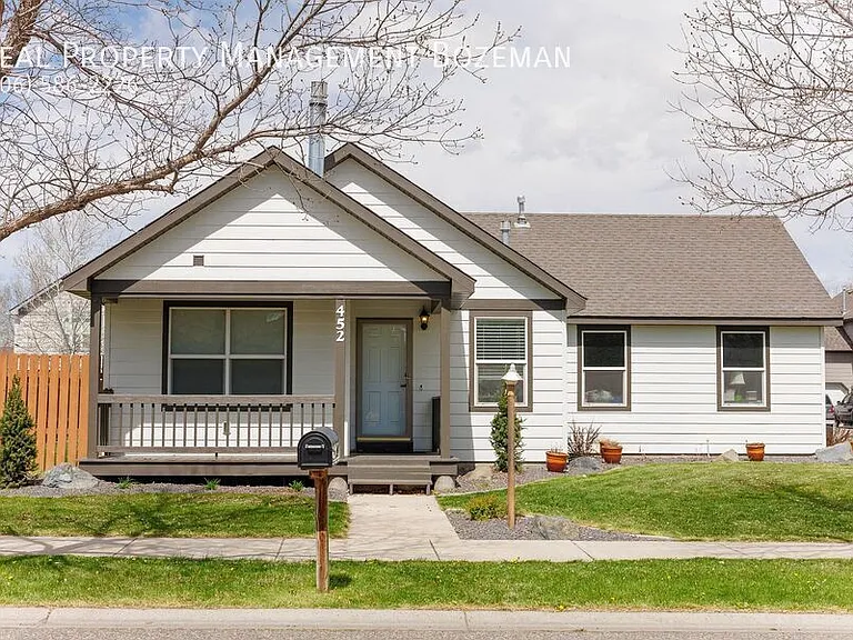 452 Woodman Dr — Photo 29
