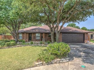 2500 Rochester Ct, Bedford, TX 76022