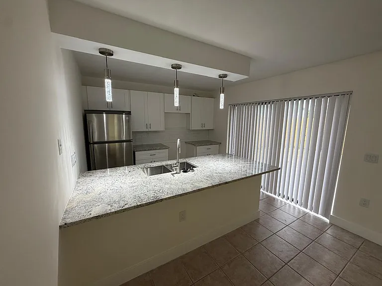 607 Green Springs Pl — Photo 11