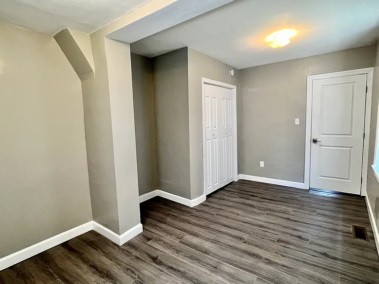 2939 W Master St #A — Photo 12