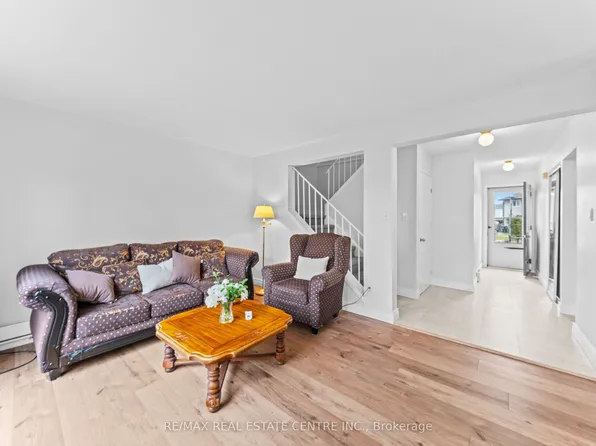 13 Gold Pine Ct, Brampton, ON L6S 2K6