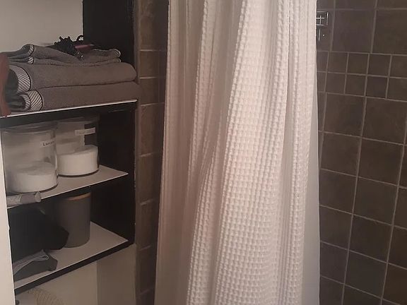 5th image of 430 N 33rd St #1F