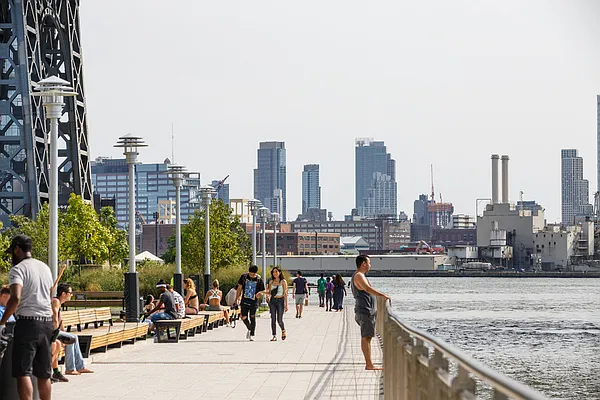 Rented by MNS | media 17