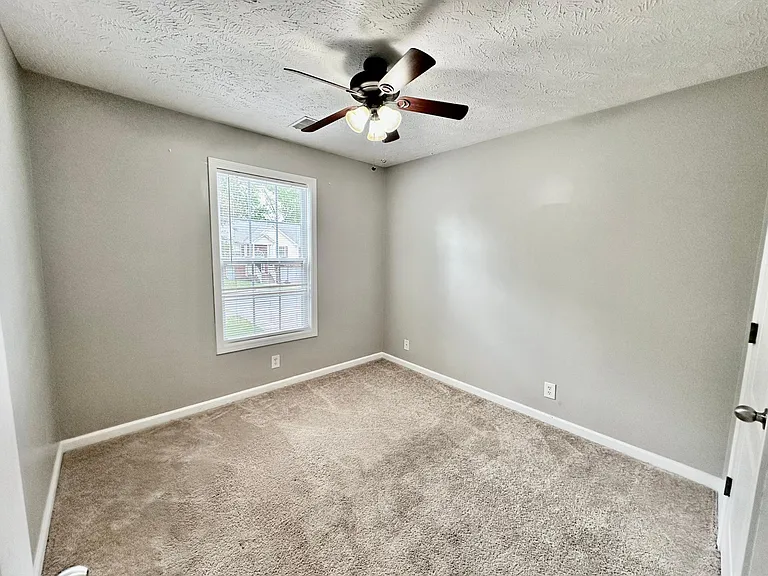 942 Cobbler Dr — Photo 13