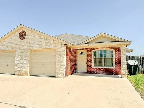 1203 Loyal Ln #B Photo 1