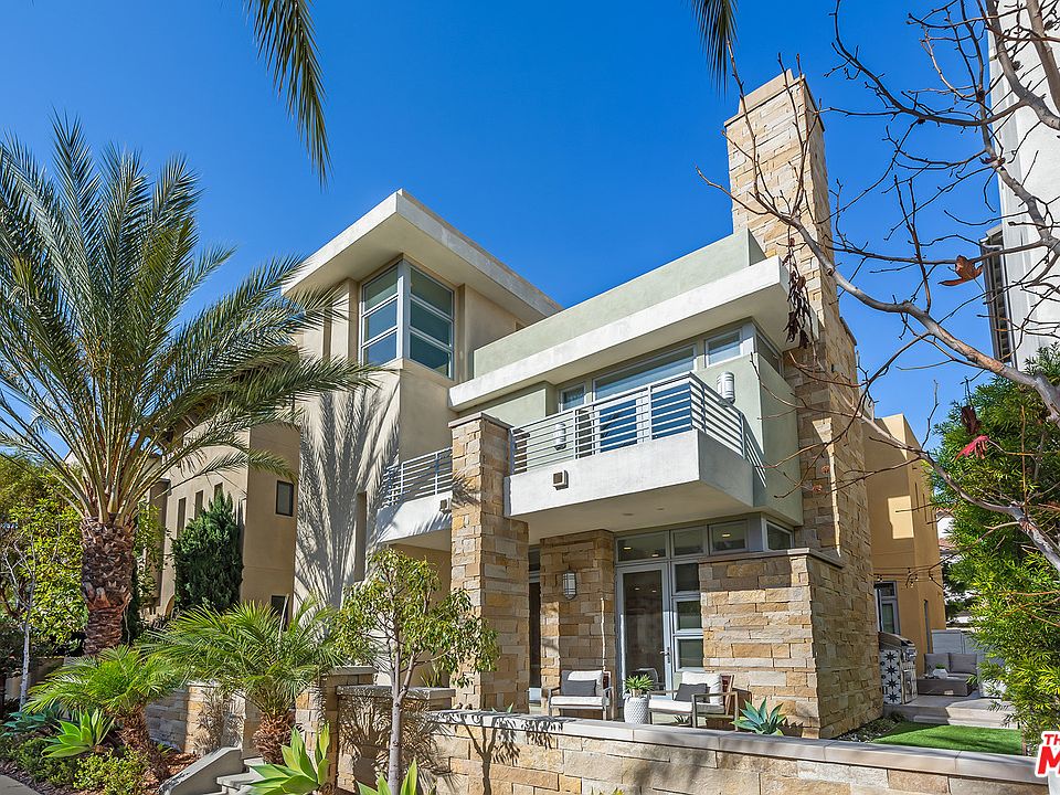1st image of 13046 W North Icon Cir