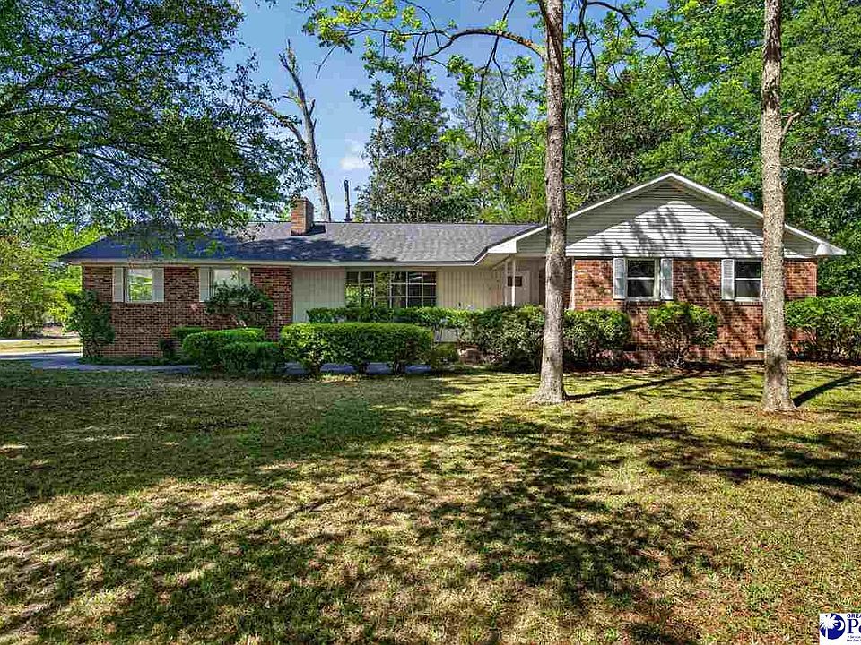 1st image of 410 Woodland Dr
