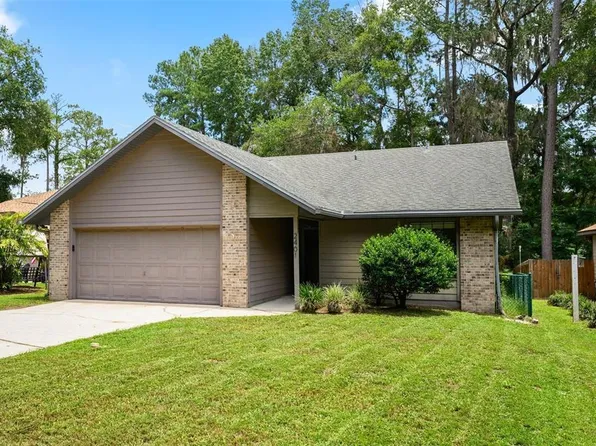 2401 NW 69th Ter, Gainesville, FL 32606