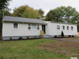 307 Depot Rd, Huntington Station, NY 11746