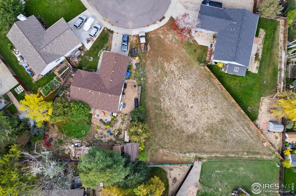 2240 Delia Ct