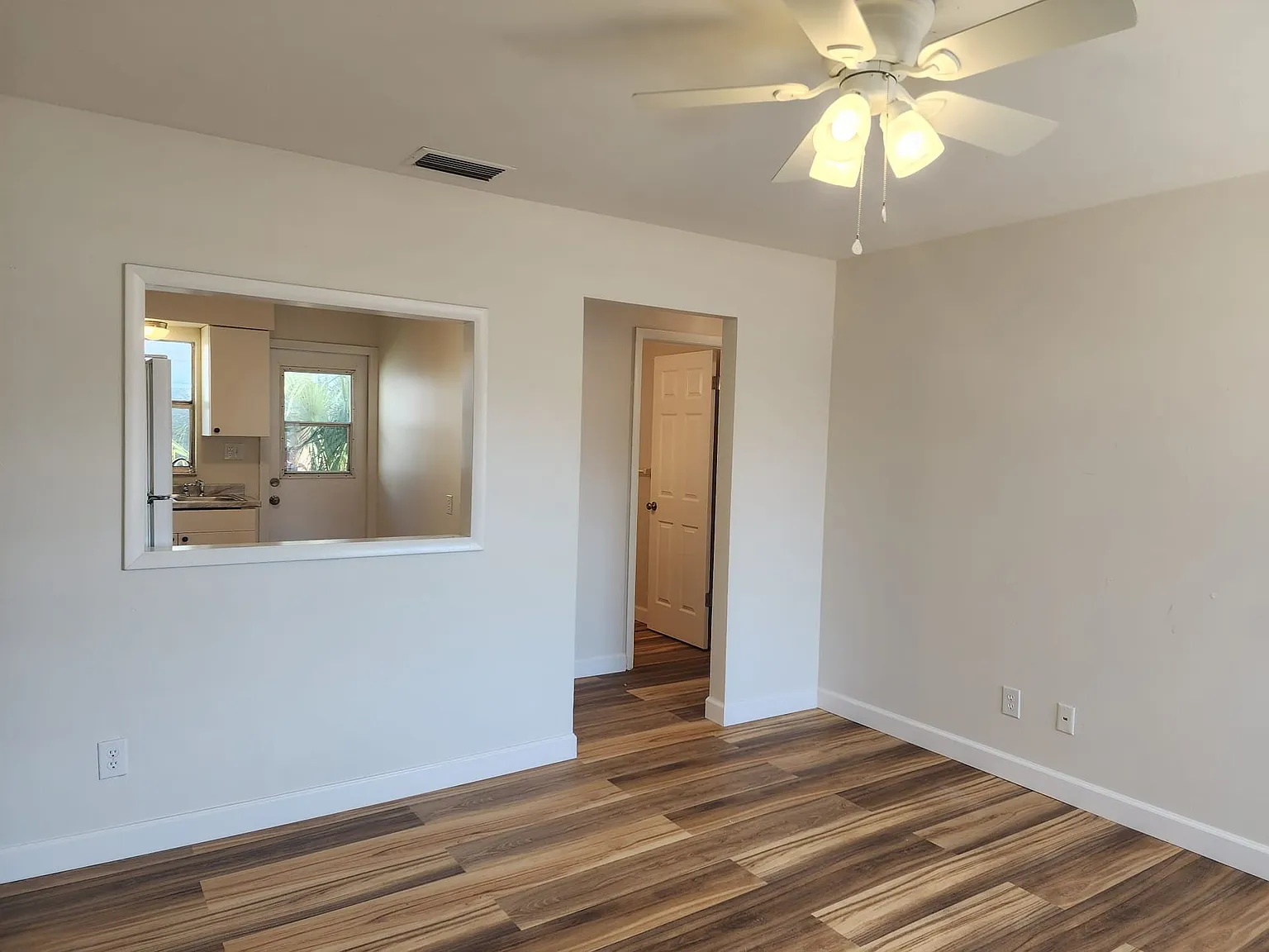 Updated Duplex Apartment in Central Gulfport! — Photo 4
