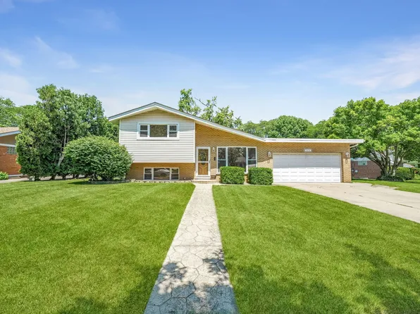 513 W Division St, Itasca, IL 60143