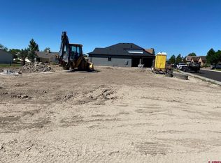 2608 Bear Lake Dr, Montrose, CO 81401