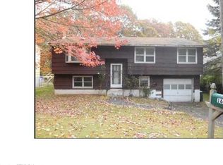 165 Malcolm Rd, West Haven, CT 06516