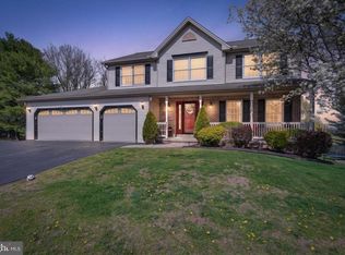 381 Benyou Ln, New Cumberland, PA