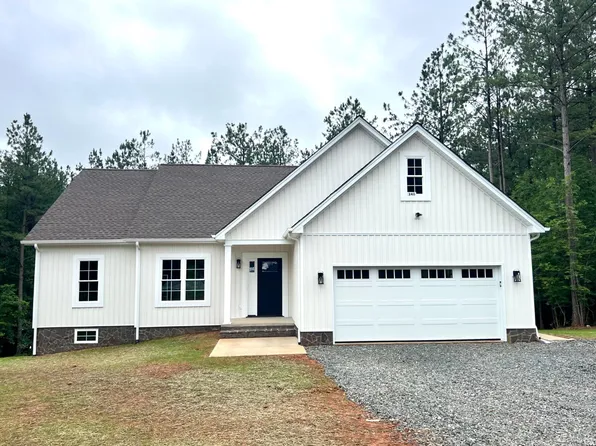 240 Mansfield Dr, Madison Heights, VA 24572