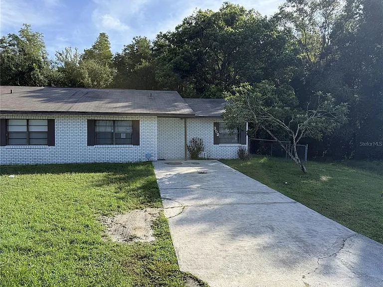 352 Cocoa Ct — Photo 3