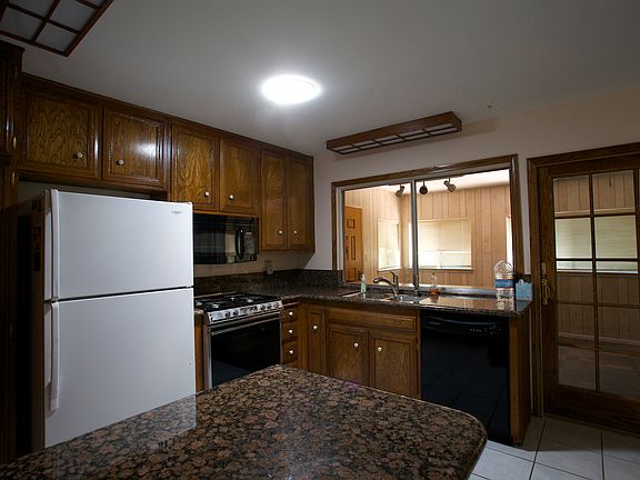 4th image of 10707 La Jara St