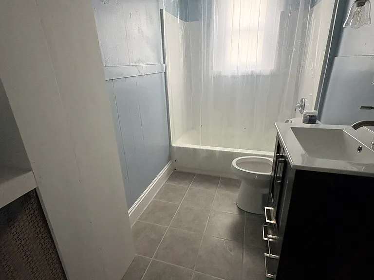 526 Morris St #1 — Photo 5