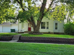 209 N 4th St, Indianola, IA 50125