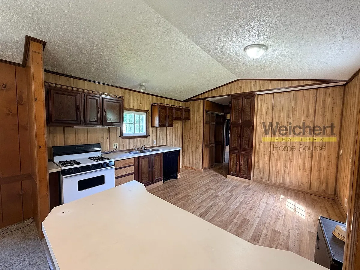 Building Photo - 90 Greene Rd #818