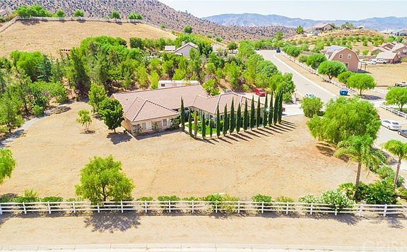 5th image of 34734 Sweetwater Dr