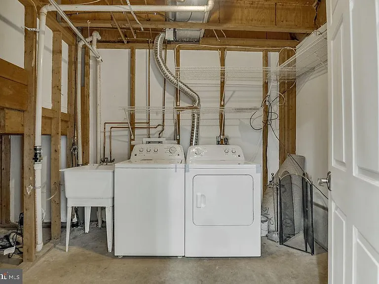 2866 Yarn Ct — Photo 38