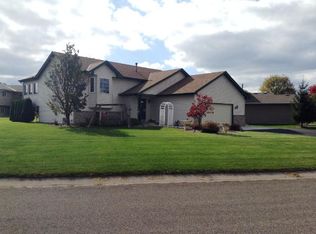 7025 Eagle Trl, Centerville, MN 55038