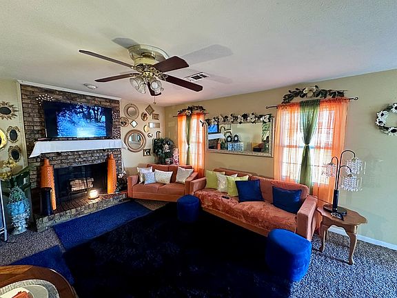 3rd image of 6230 Olde Towne Dr