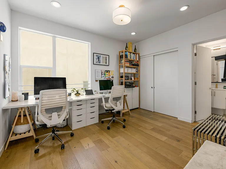 1238 Gordon St — Photo 16