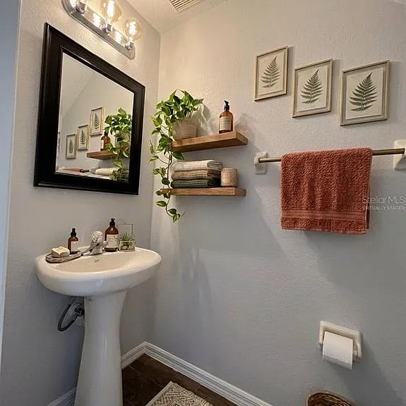 572 Cresting Oak Cir #19 — Photo 8