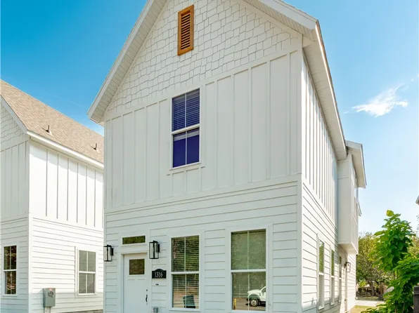 1316 S College Ave, Fayetteville, AR 72701