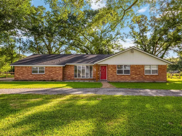 16011 Highway 36, Needville, TX 77461