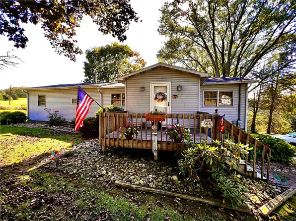 388 Iron Bridge Rd, Freeport, PA 16229