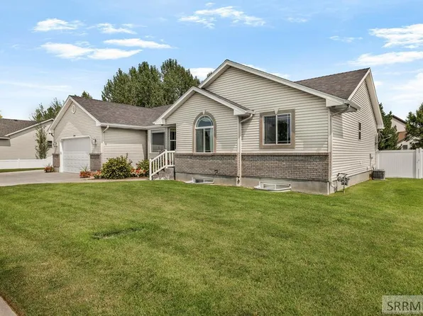 3864 E John Adams Pkwy, Ammon, ID 83406