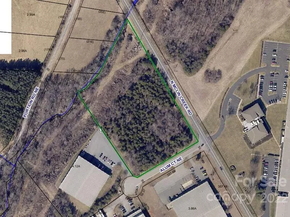 525 N McLin Creek Rd, Conover, NC 28613