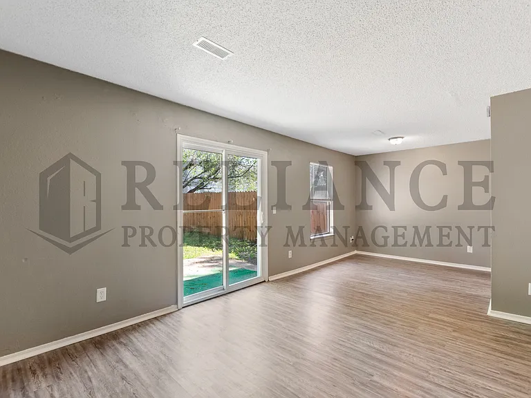1526 E Fortuna St — Photo 9