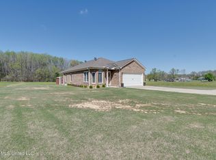 2319 Deer Creek Rd, Byhalia, MS 38611